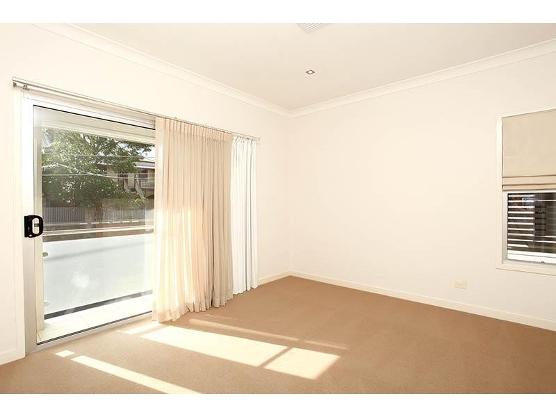 1 Lochaber Street, Dutton Park QLD 4102