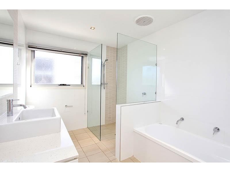 1 Lochaber Street, Dutton Park QLD 4102