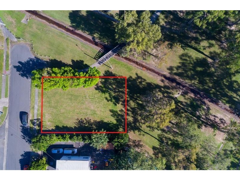 17 Helen Street, Hillcrest QLD 4118