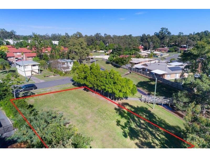 17 Helen Street, Hillcrest QLD 4118