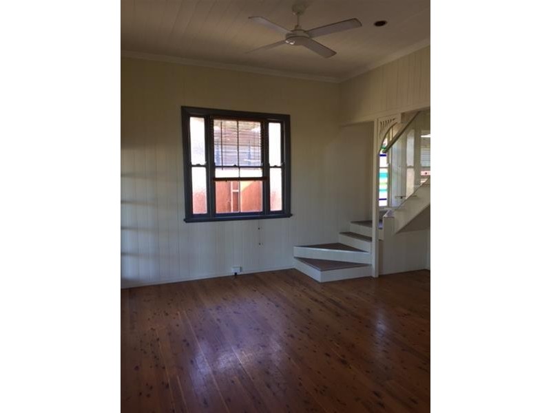 57 Mossgrove Street, Woolloongabba QLD 4102