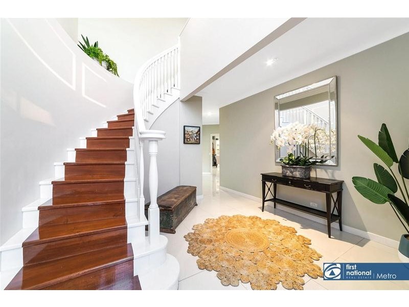 9 Palm Avenue, Fairfield QLD 4103