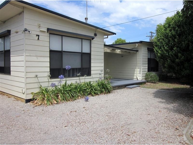 7 Ash Road, Leopold VIC 3224