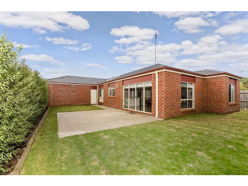 12 Grassland Grove, Leopold VIC 3224
