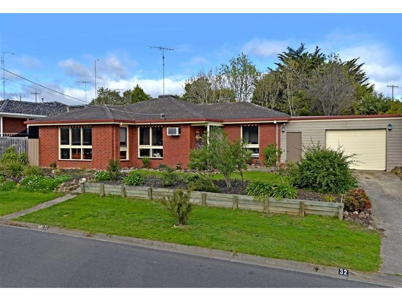 32 Northview Drive, Leopold VIC 3224