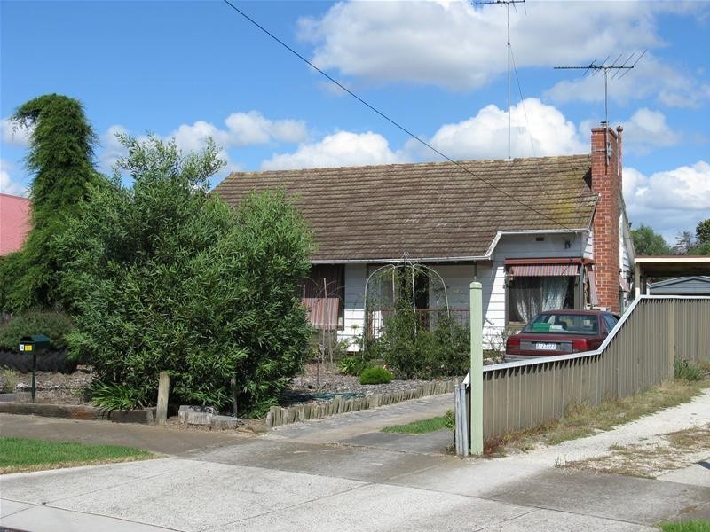 4 McNeil Court, East Geelong VIC 3219