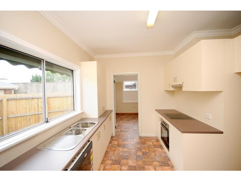 4 Greenwood Street, Newcomb VIC 3219