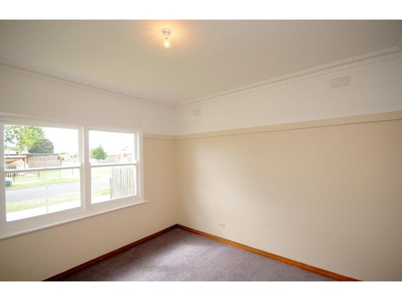 4 Greenwood Street, Newcomb VIC 3219