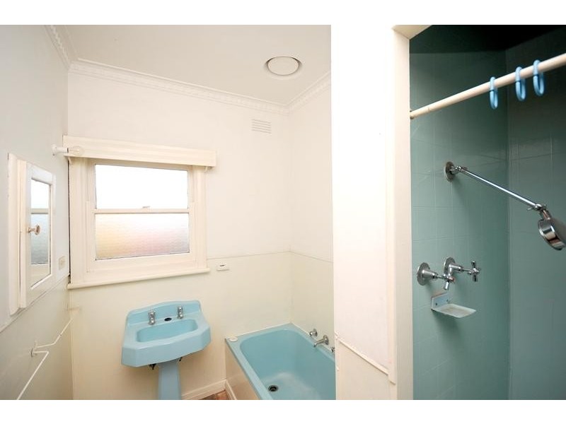 4 Greenwood Street, Newcomb VIC 3219