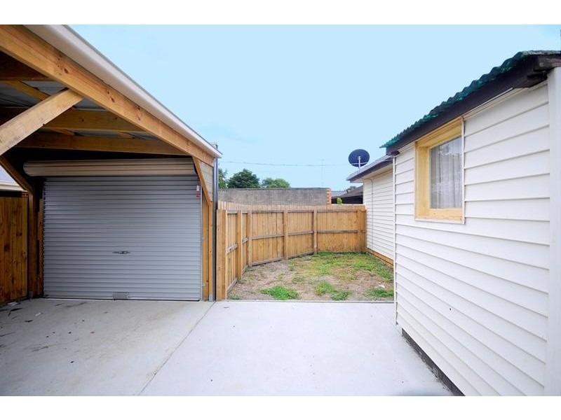 4 Greenwood Street, Newcomb VIC 3219