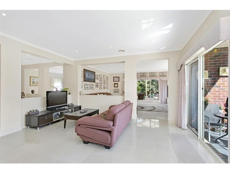 16 Waugh Court, Leopold VIC 3224