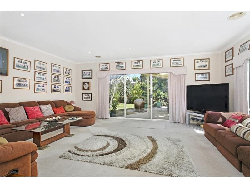 16 Waugh Court, Leopold VIC 3224