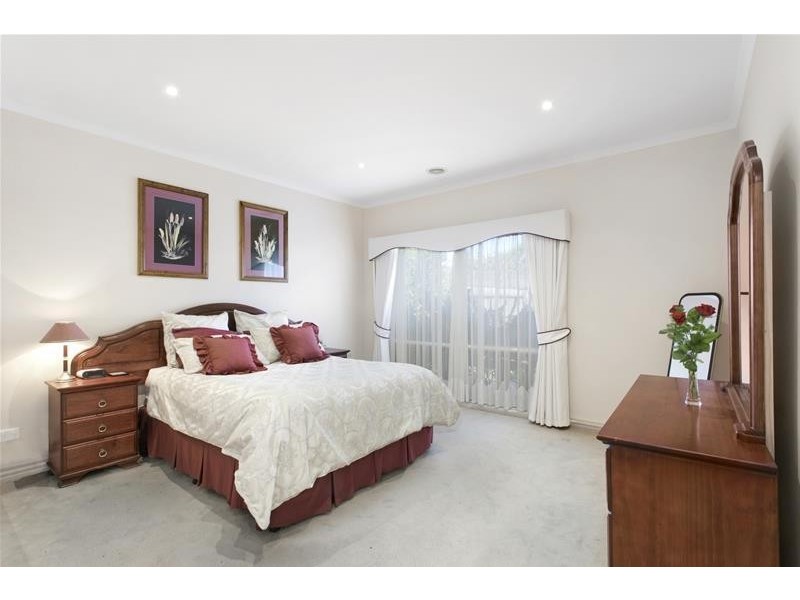 16 Waugh Court, Leopold VIC 3224