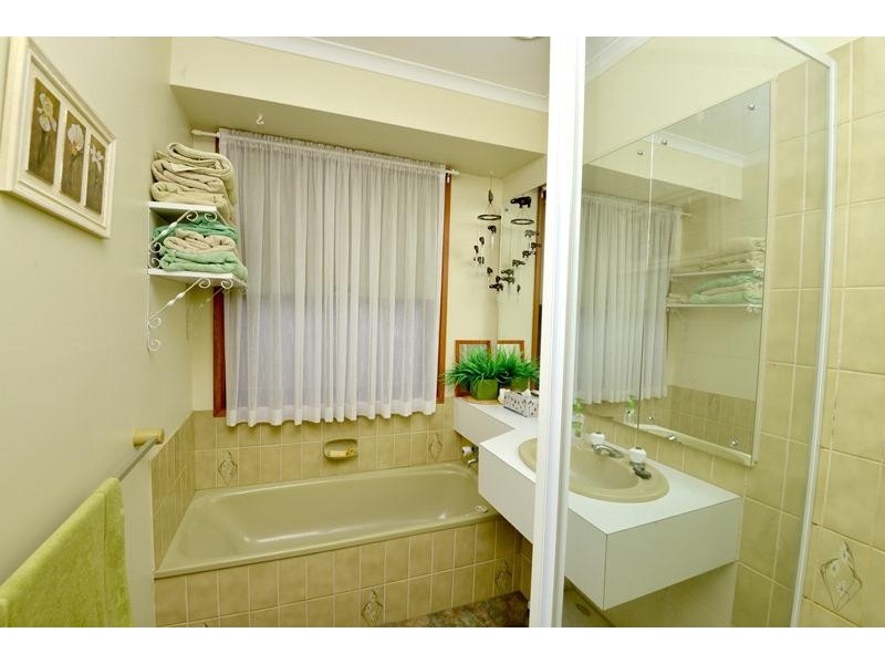 21 Woodleigh Close, Leopold VIC 3224