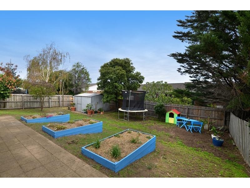 21 Woodleigh Close, Leopold VIC 3224