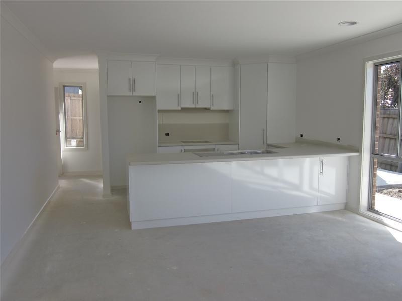 3/7 Ferry Grove, Newcomb VIC 3219