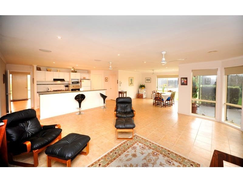 8 Tara Court, Leopold VIC 3224