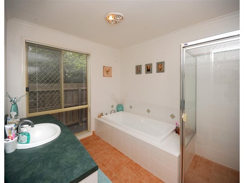 8 Tara Court, Leopold VIC 3224