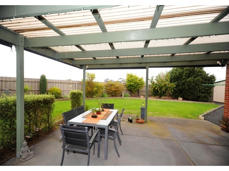 8 Tara Court, Leopold VIC 3224