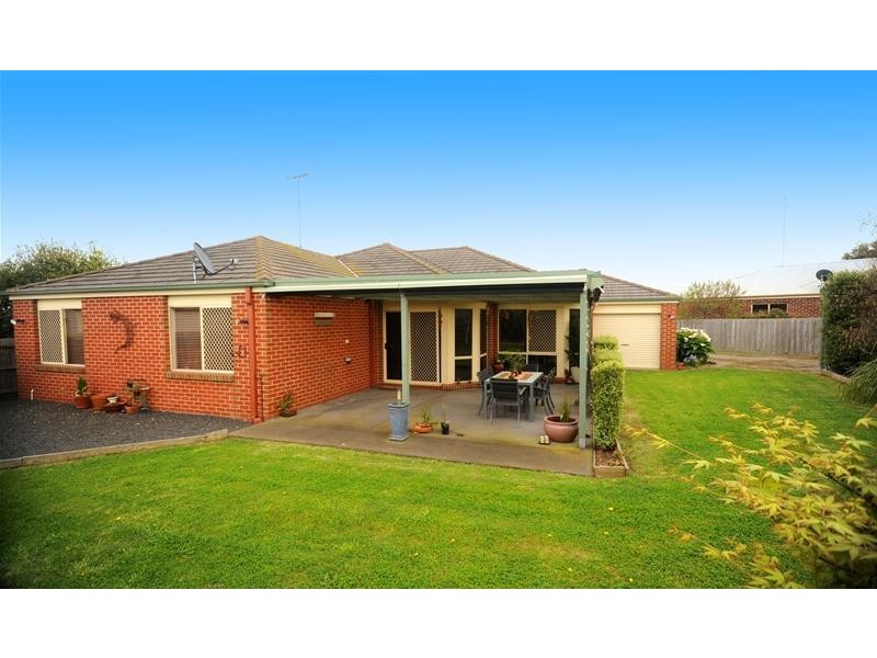 8 Tara Court, Leopold VIC 3224