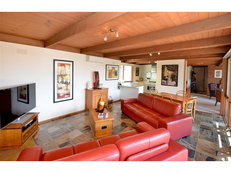 42 Darrambal Crescent, Leopold VIC 3224