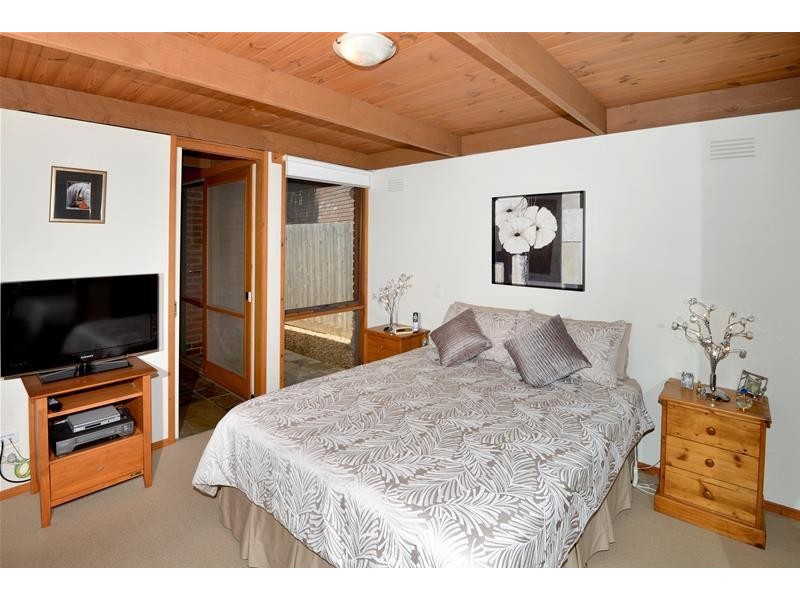 42 Darrambal Crescent, Leopold VIC 3224