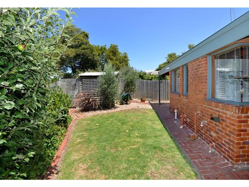 42 Darrambal Crescent, Leopold VIC 3224