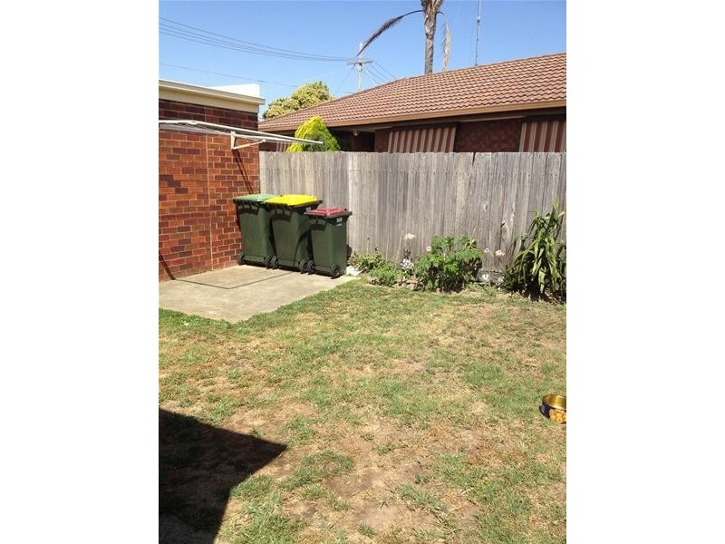 75 Enfield Drive, St Albans Park VIC 3219