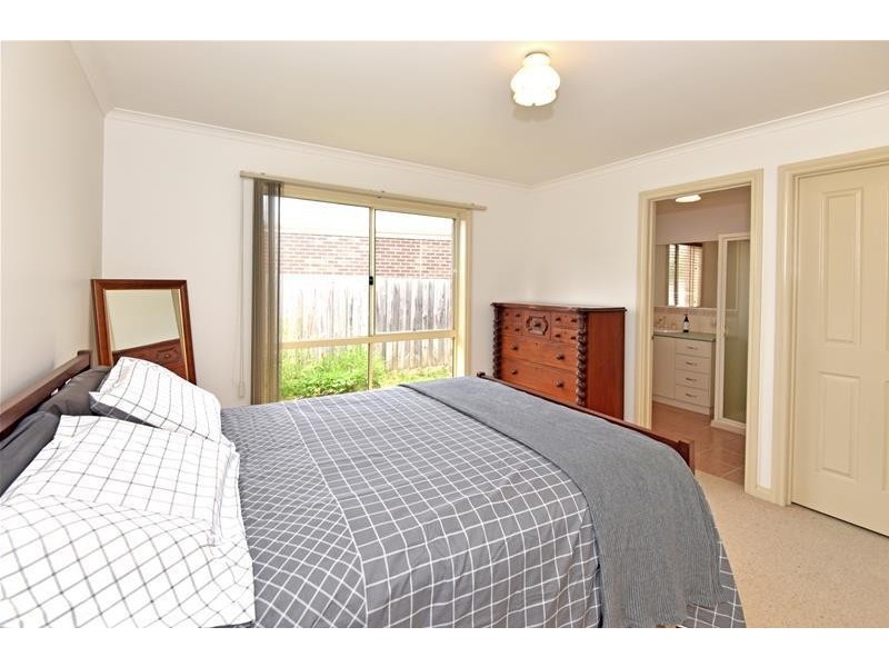 6 Tara Court, Leopold VIC 3224