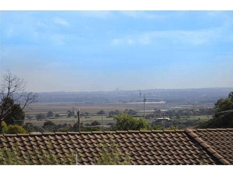 10 Kanimbla Avenue, Leopold VIC 3224