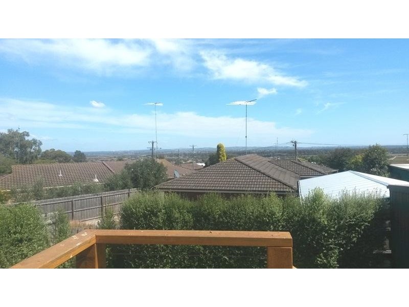 10 Kanimbla Avenue, Leopold VIC 3224