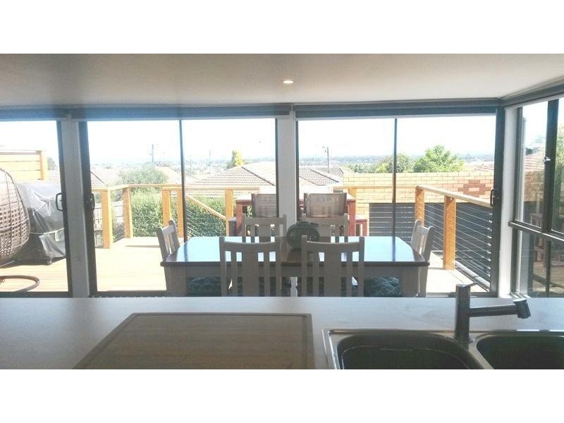 10 Kanimbla Avenue, Leopold VIC 3224