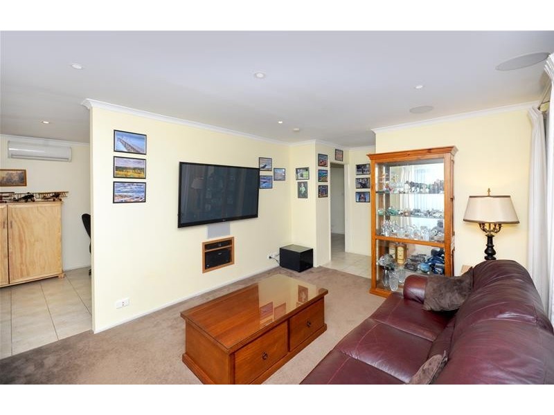 17 Cornthwaite  Crescent, Leopold VIC 3224