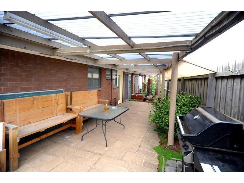 17 Cornthwaite  Crescent, Leopold VIC 3224