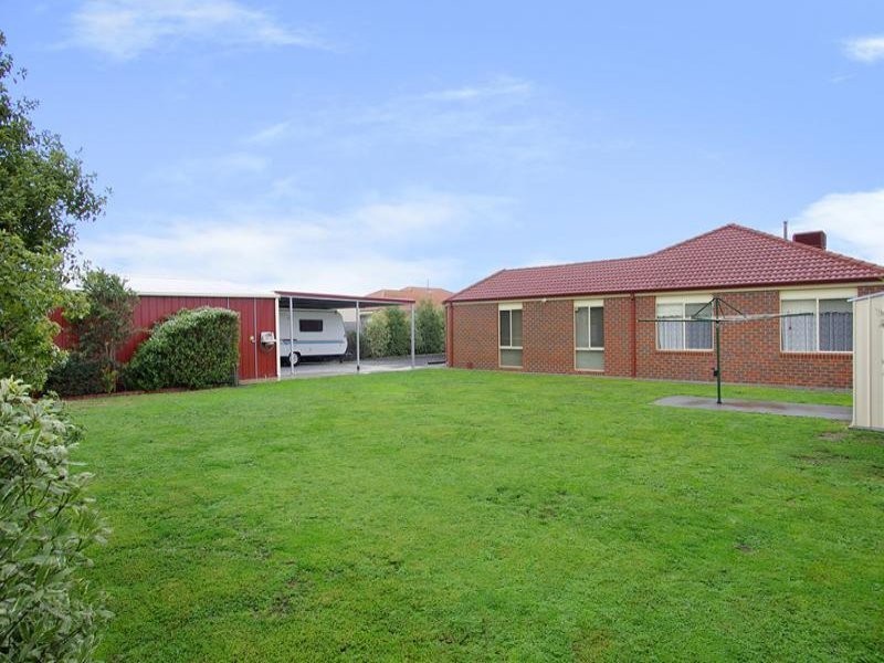 38 Balmoral Gardens, Leopold VIC 3224