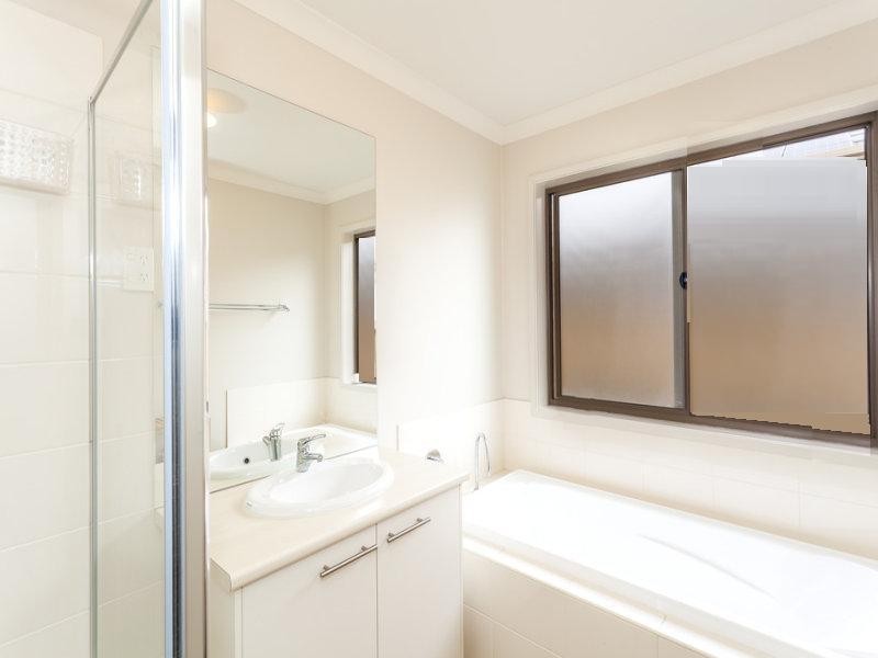 17 Hillclimb Drive, Leopold VIC 3224