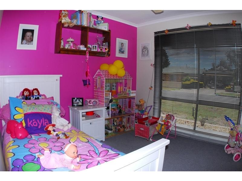 9 Meadenhall Drive, St Albans Park VIC 3219