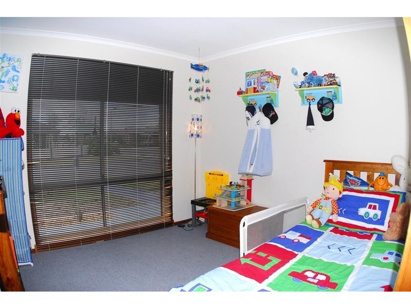 9 Meadenhall Drive, St Albans Park VIC 3219