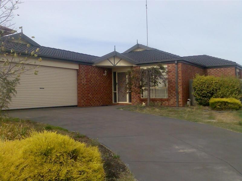 2 Dovier Place, Leopold VIC 3224