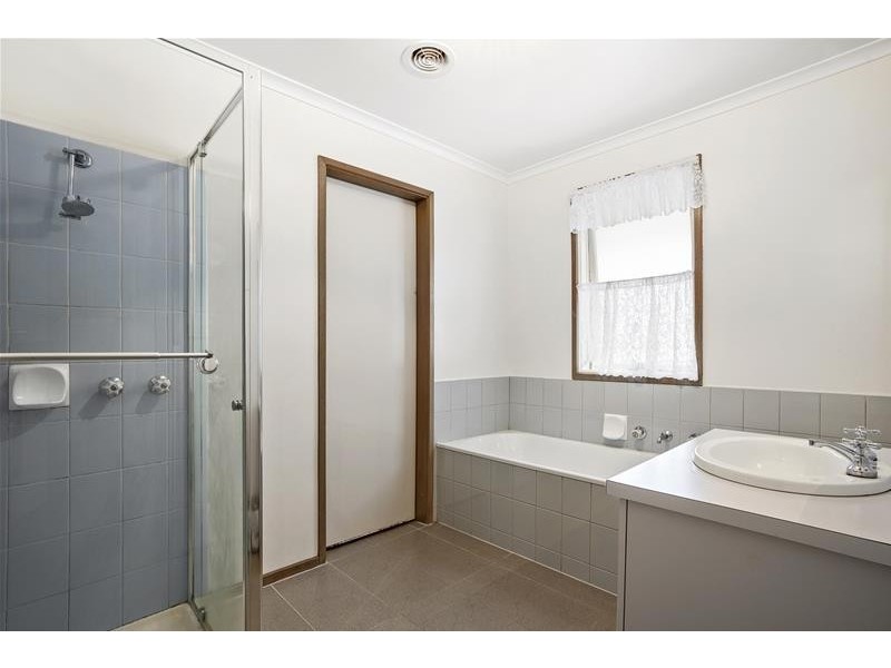 17 Melissa Court, Leopold VIC 3224