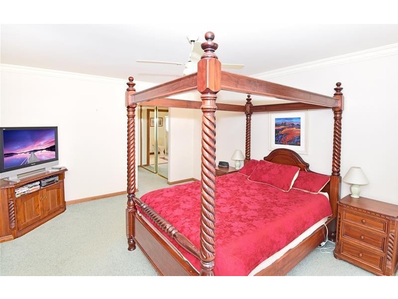 16 Burchill Court, Leopold VIC 3224