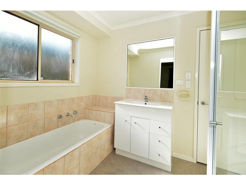 5 Kambalda Court, Leopold VIC 3224