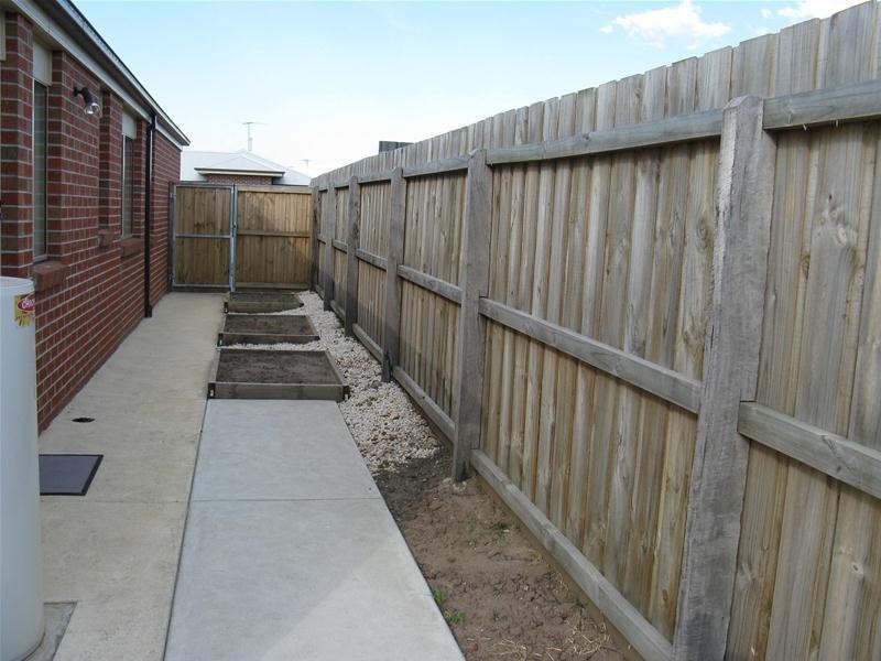 26 Pollard Drive, Leopold VIC 3224