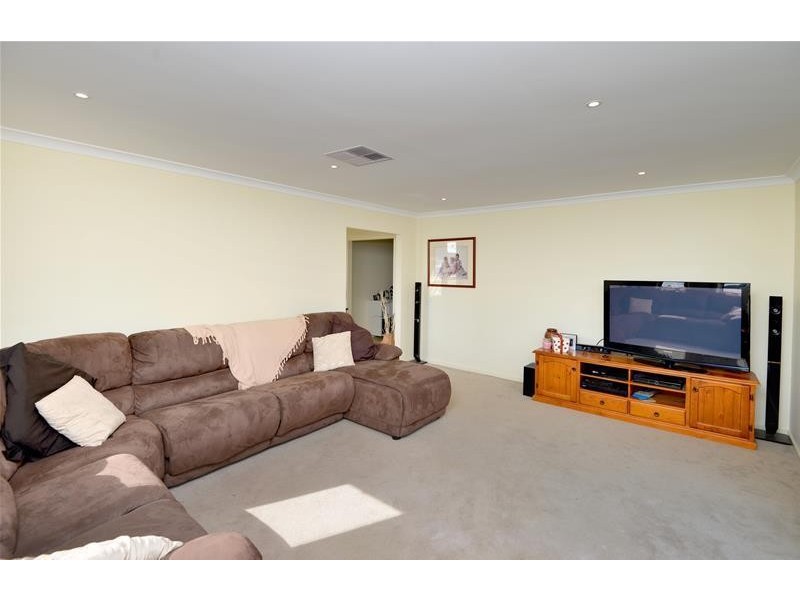 26 Grassland Grove, Leopold VIC 3224