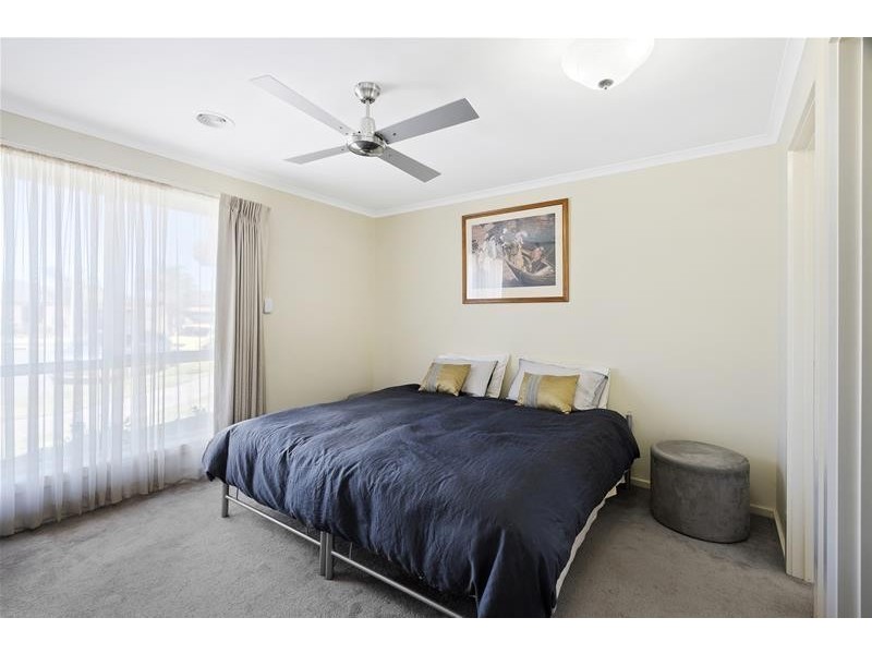 16 Silver Gull Court, Leopold VIC 3224