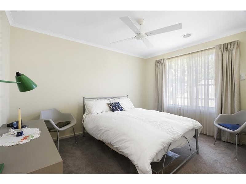 16 Silver Gull Court, Leopold VIC 3224