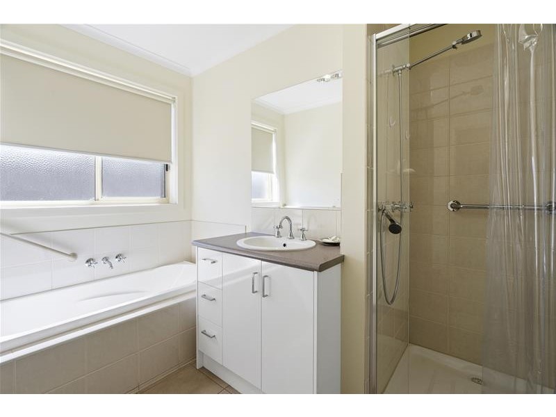 16 Silver Gull Court, Leopold VIC 3224