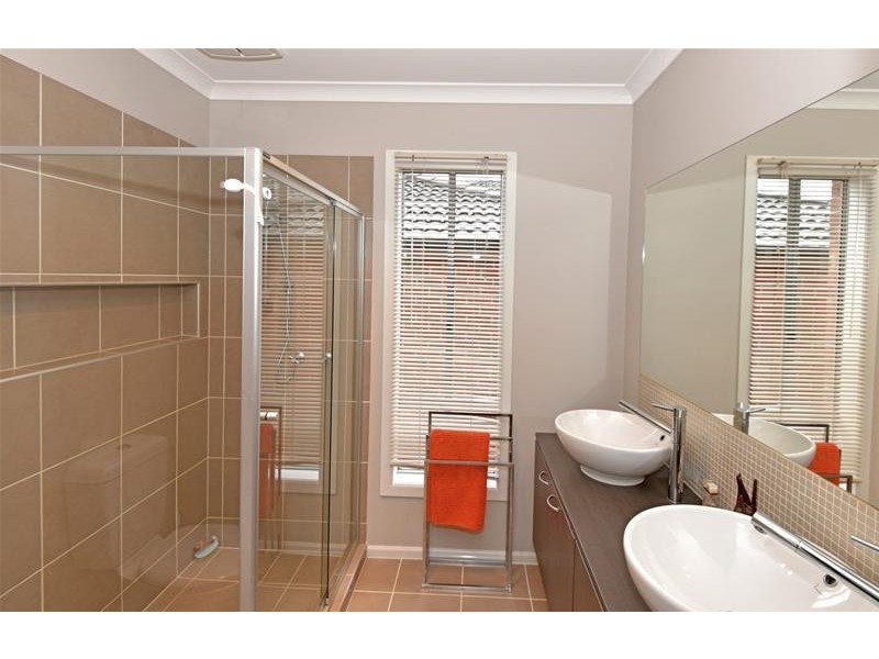 7 Parkfront Drive, Leopold VIC 3224