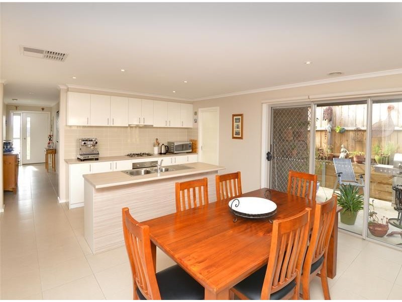 4 Iluka Lane, Leopold VIC 3224