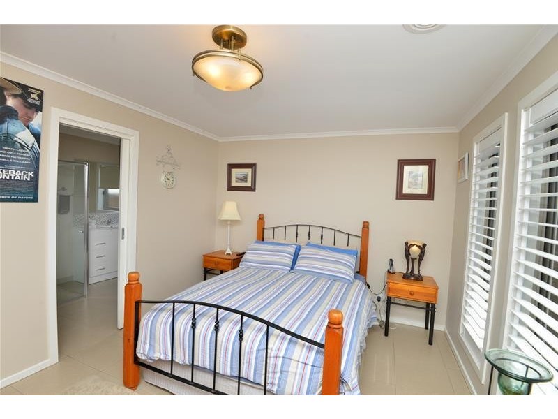 4 Iluka Lane, Leopold VIC 3224